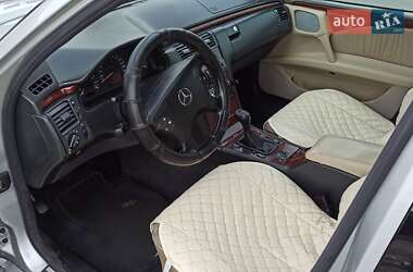 Седан Mercedes-Benz E-Class 1999 в 