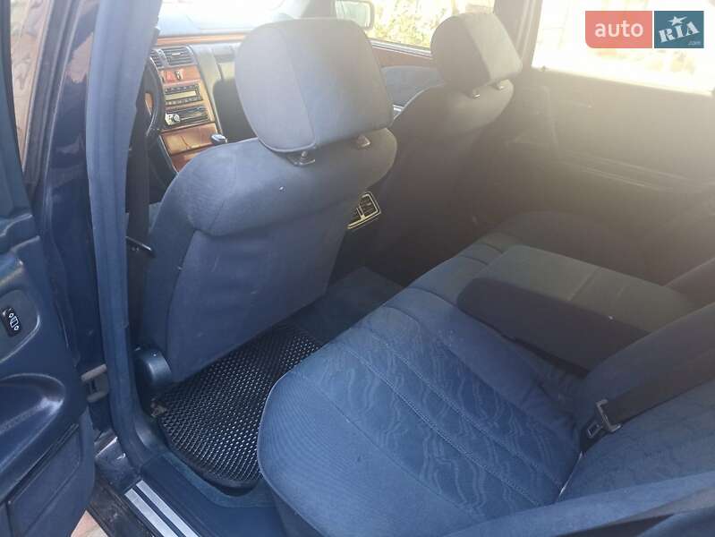 Седан Mercedes-Benz E-Class 1998 в Мукачево