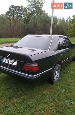 Седан Mercedes-Benz E-Class 1992 в 