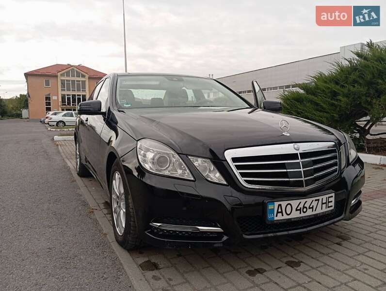 Седан Mercedes-Benz E-Class 2013 в Ужгороде