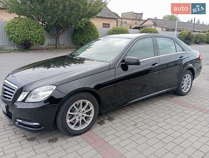 Седан Mercedes-Benz E-Class 2013 в Ужгороде