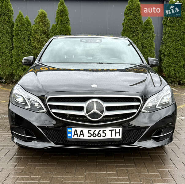 Седан Mercedes-Benz E-Class 2015 в 