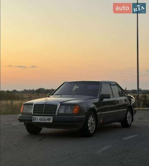 Седан Mercedes-Benz E-Class 1991 в 
