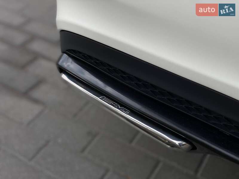 Седан Mercedes-Benz E-Class 2011 в Дніпрі