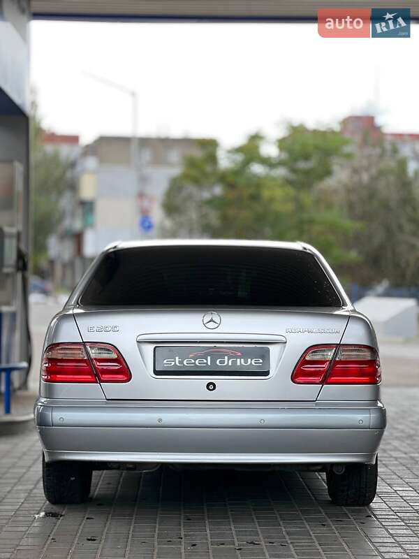 Седан Mercedes-Benz E-Class 2000 в Николаеве