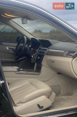 Седан Mercedes-Benz E-Class 2011 в 