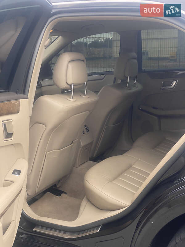 Седан Mercedes-Benz E-Class 2011 в Києві фото 11 Седан Mercedes-Benz E-Class 2011 в Києві