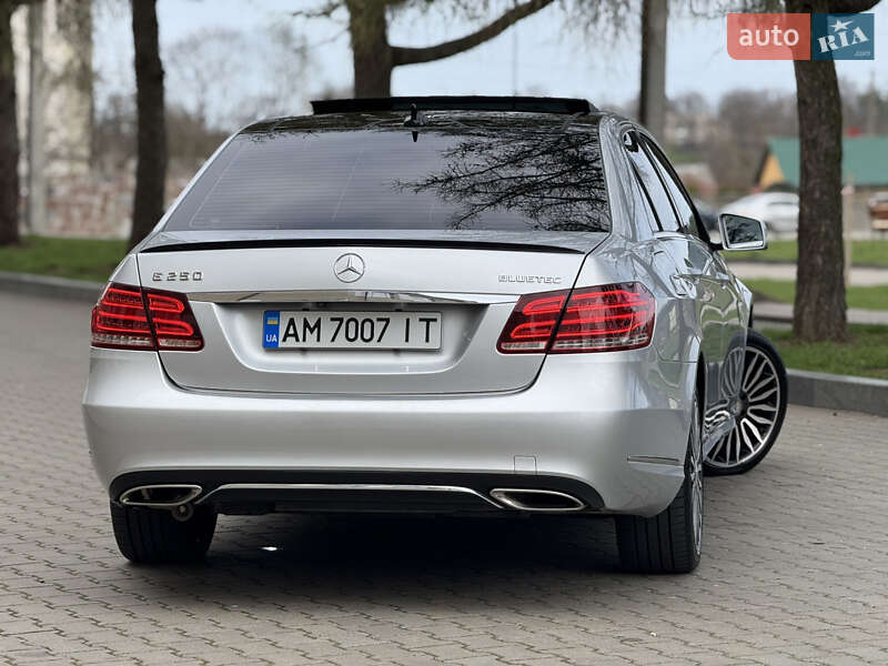 Седан Mercedes-Benz E-Class 2014 в Звягелі