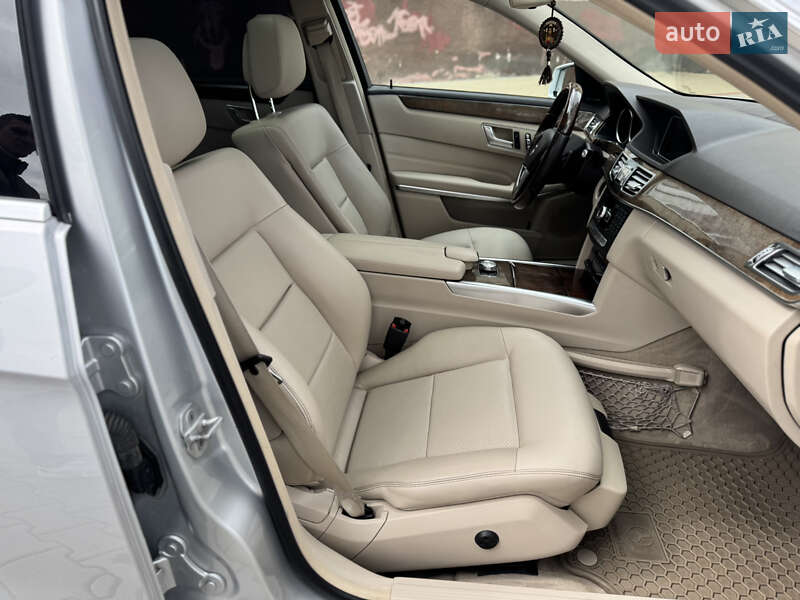 Седан Mercedes-Benz E-Class 2014 в Звягелі