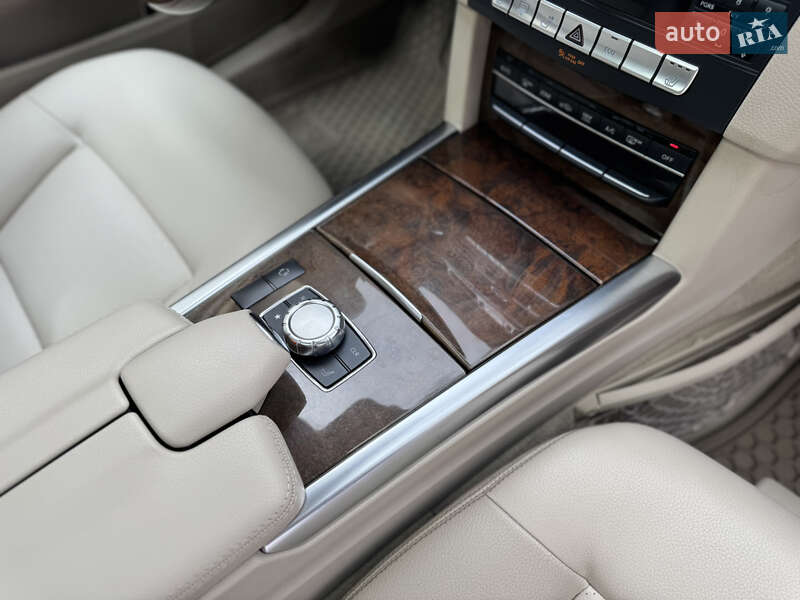 Седан Mercedes-Benz E-Class 2014 в Звягелі