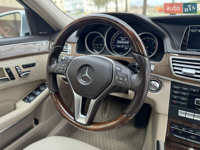 Седан Mercedes-Benz E-Class 2014 в Звягелі
