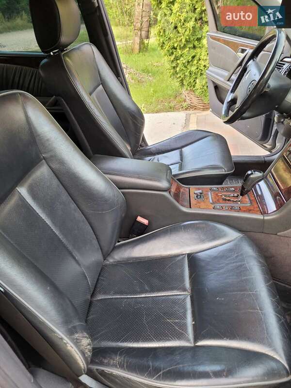 Седан Mercedes-Benz E-Class 2001 в Чернівцях