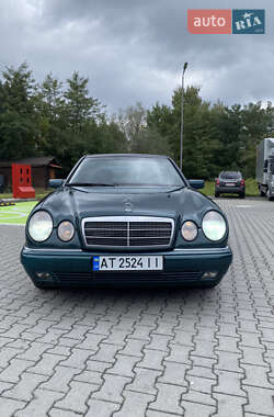 Седан Mercedes-Benz E-Class 1999 в 