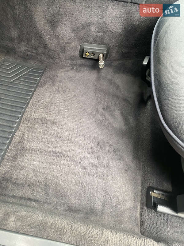 Седан Mercedes-Benz E-Class 1999 в Калуші