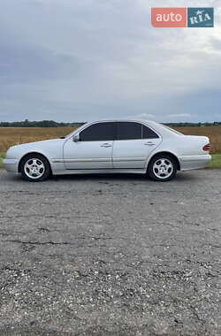 Седан Mercedes-Benz E-Class 2000 в 
