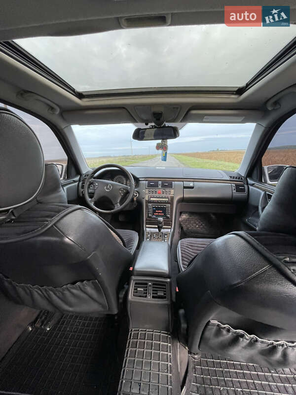 Седан Mercedes-Benz E-Class 2000 в Тернополе