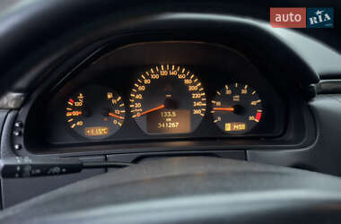 Седан Mercedes-Benz E-Class 2000 в 