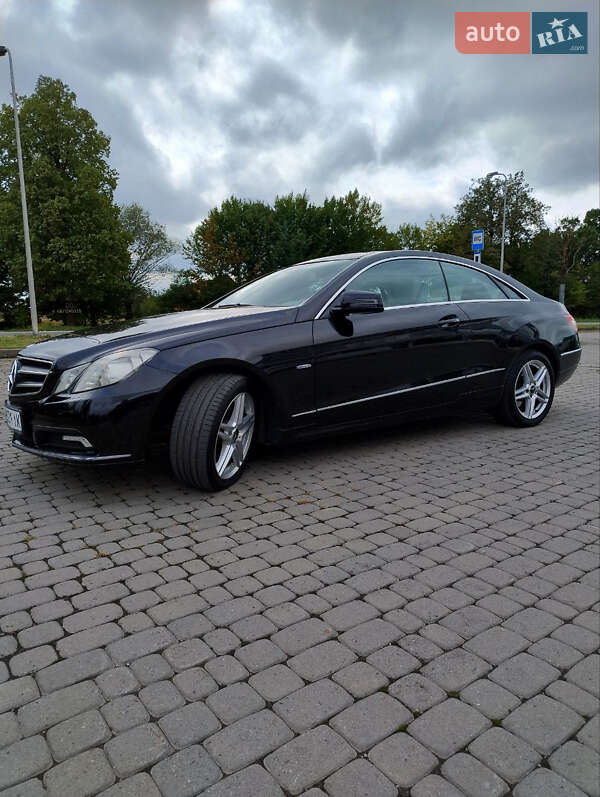 Купе Mercedes-Benz E-Class 2010 в Ивано-Франковске фото 6 Купе Mercedes-Benz E-Class 2010 в Ивано-Франковске