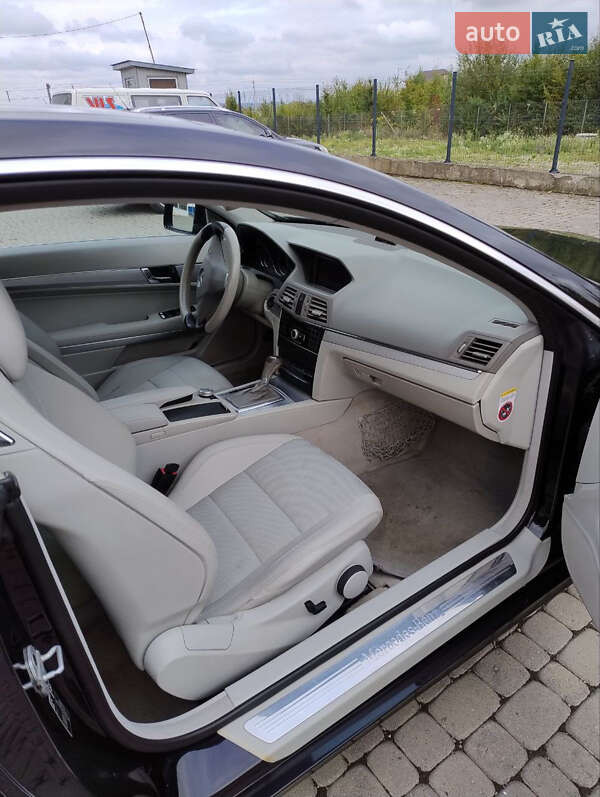 Купе Mercedes-Benz E-Class 2010 в Ивано-Франковске фото 10 Купе Mercedes-Benz E-Class 2010 в Ивано-Франковске