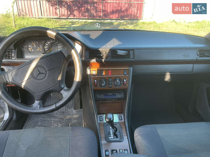 Універсал Mercedes-Benz E-Class 1994 в Житомирі фото 5 Універсал Mercedes-Benz E-Class 1994 в Житомирі