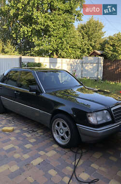 Седан Mercedes-Benz E-Class 1995 в 