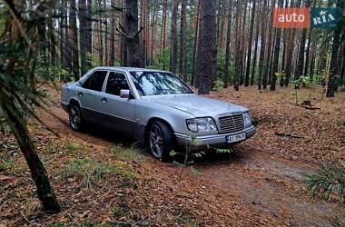 Седан Mercedes-Benz E-Class 1994 в Буче