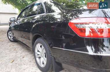 Седан Mercedes-Benz E-Class 2010 в 