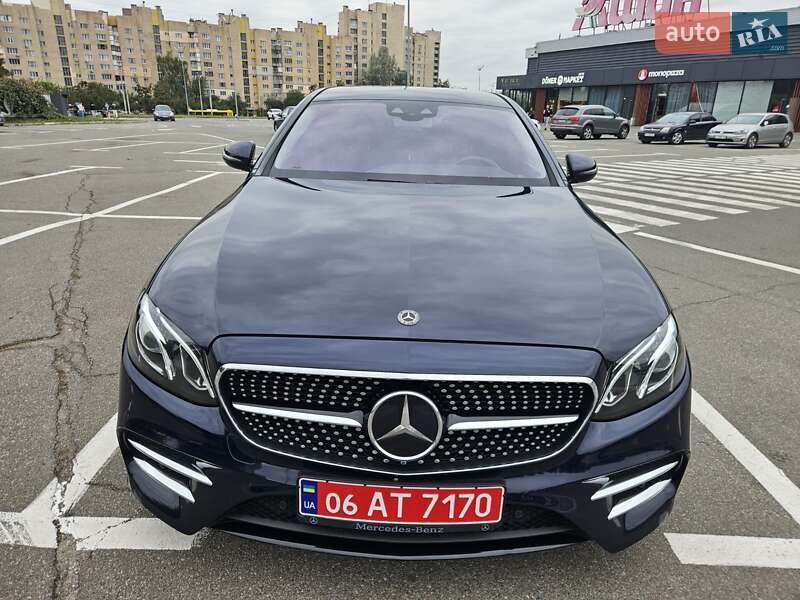Седан Mercedes-Benz E-Class 2020 в Киеве