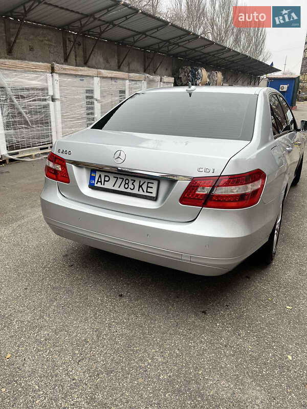 Седан Mercedes-Benz E-Class 2011 в Запорожье