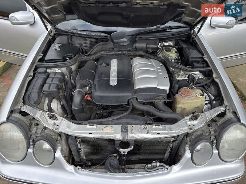 Седан Mercedes-Benz E-Class 2000 в Сторожинце