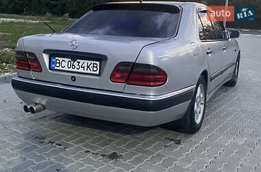 Седан Mercedes-Benz E-Class 1996 в 