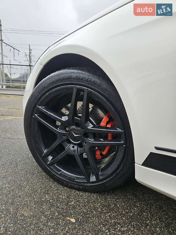 Купе Mercedes-Benz E-Class 2014 в Києві