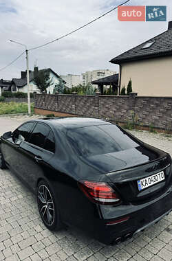 Седан Mercedes-Benz E-Class 2016 в 