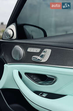 Седан Mercedes-Benz E-Class 2016 в 