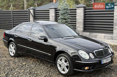 Седан Mercedes-Benz E-Class 2004 в Вараші