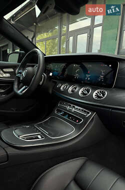 Купе Mercedes-Benz E-Class 2023 в 
