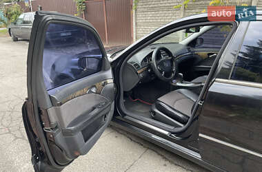 Седан Mercedes-Benz E-Class 2003 в  фото 2 Седан Mercedes-Benz E-Class 2003 в