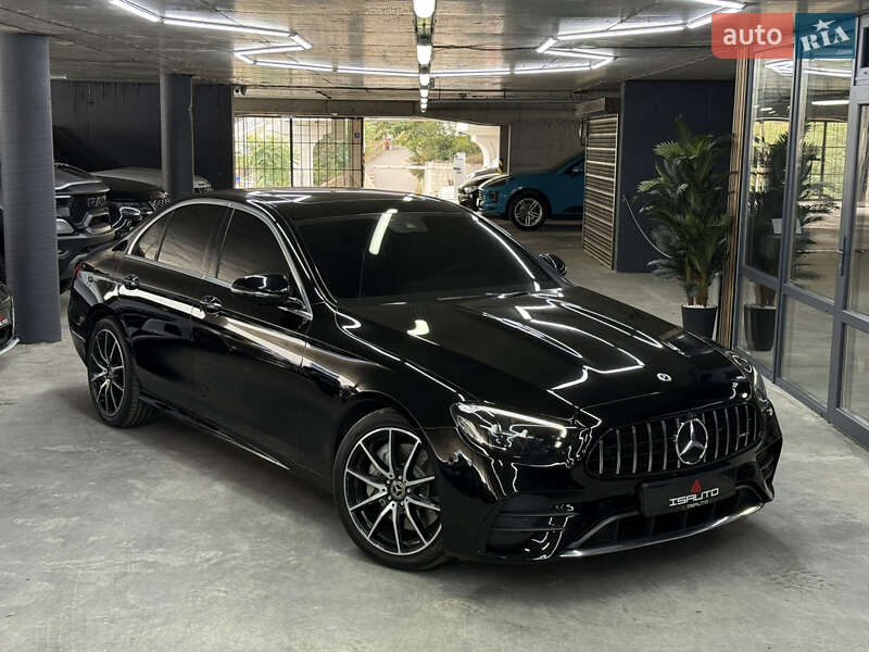 Mercedes-Benz E-Class 2021