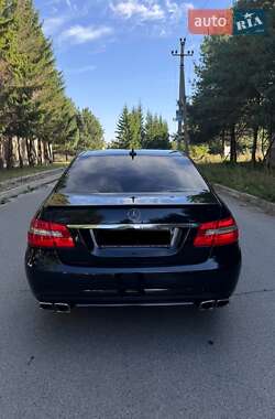 Седан Mercedes-Benz E-Class 2011 в 