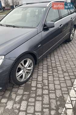 Универсал Mercedes-Benz E-Class 2011 в 