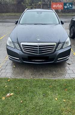 Универсал Mercedes-Benz E-Class 2011 в Дрогобыче