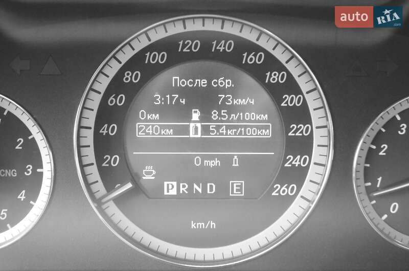 Седан Mercedes-Benz E-Class 2011 в Киеве