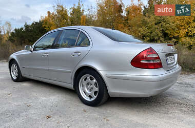 Седан Mercedes-Benz E-Class 2004 в 