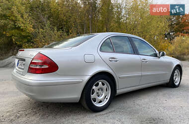 Седан Mercedes-Benz E-Class 2004 в 