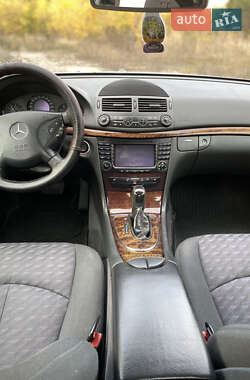 Седан Mercedes-Benz E-Class 2004 в 