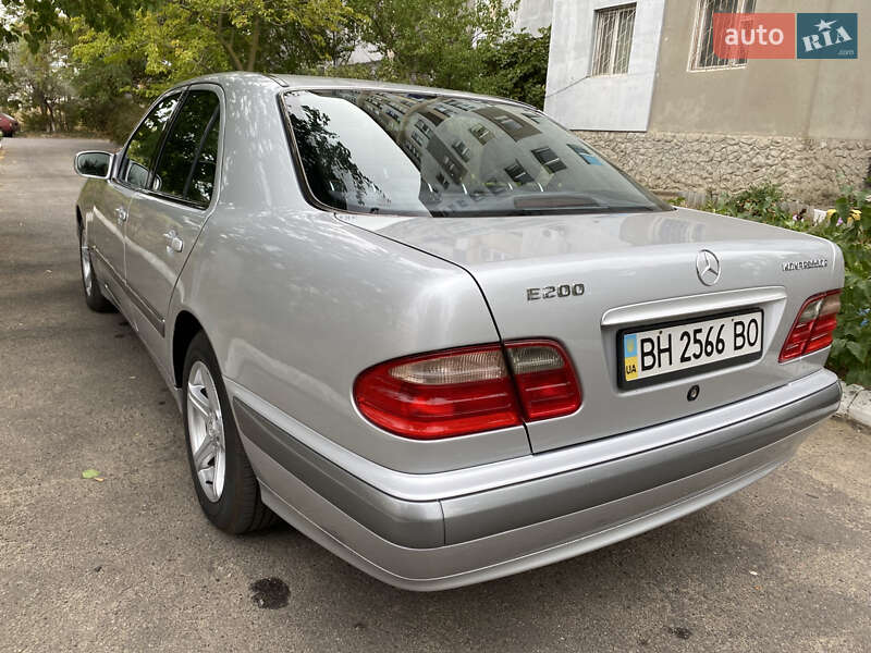 Седан Mercedes-Benz E-Class 2000 в Белгороде-Днестровском