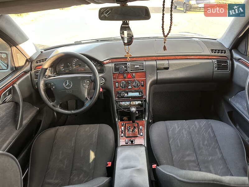 Седан Mercedes-Benz E-Class 2000 в Одесі фото 21 Седан Mercedes-Benz E-Class 2000 в Одесі