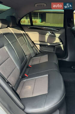 Седан Mercedes-Benz E-Class 2010 в 