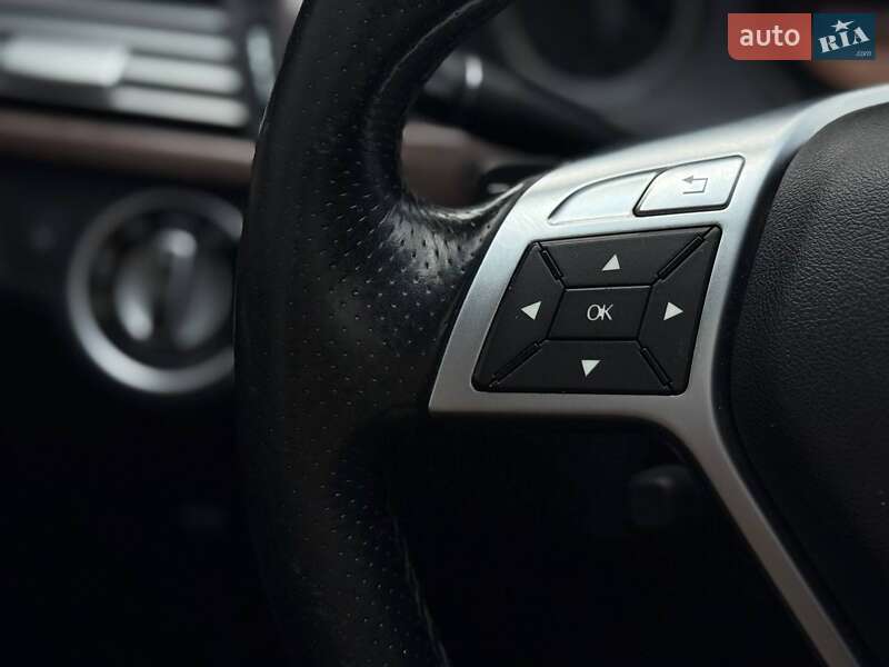 Седан Mercedes-Benz E-Class 2012 в Рівному