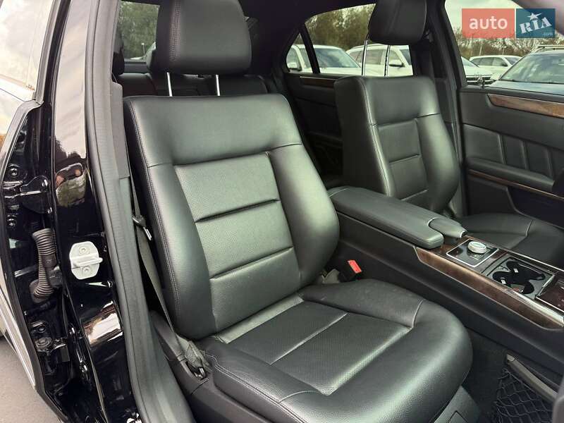 Седан Mercedes-Benz E-Class 2012 в Рівному